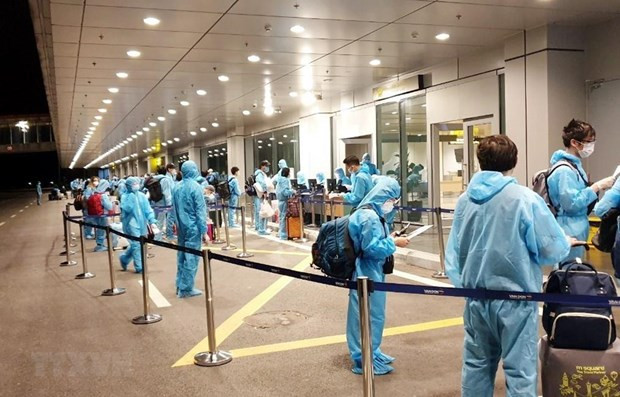 Regresan al país ciudadanos vietnamitas desde Uzbekistán ảnh 1 Regresan al país ciudadanos vietnamitas desde Uzbekistán ảnh 1