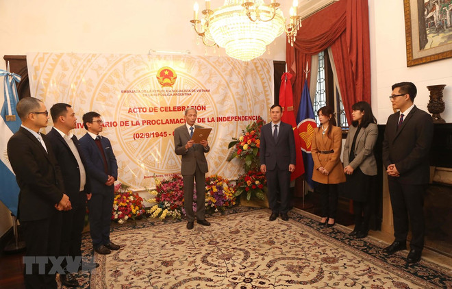 Celebran 75 aniversario del Día Nacional de Vietnam en Argentina ảnh 1