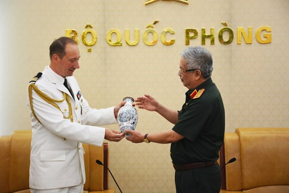 Vietnam y Francia fomentan cooperación en defensa ảnh 1 Vietnam y Francia fomentan cooperación en defensa ảnh 1