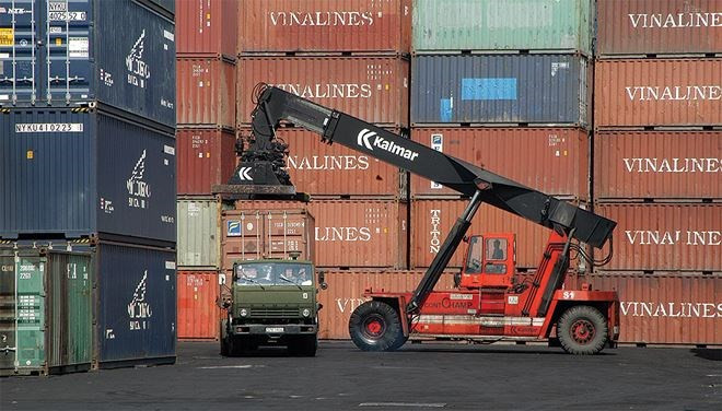 ASEAN y UE buscan cooperación más estrecha en medio de una posible guerra comercial global ảnh 1