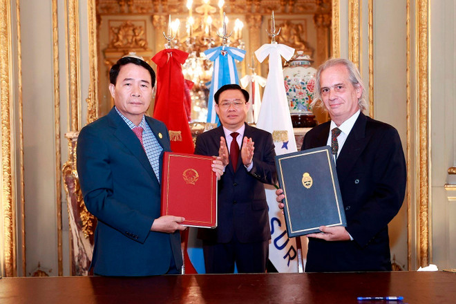 Nuevo hito en las relaciones entre Vietnam y Cuba, Argentina y Uruguay ảnh 2 Nuevo hito en las relaciones entre Vietnam y Cuba, Argentina y Uruguay ảnh 2