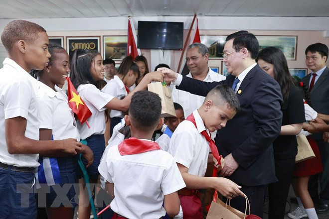 Titular del Parlamento vietnamita concluye gira por Cuba, Argentina y Uruguay ảnh 2 Titular del Parlamento vietnamita concluye gira por Cuba, Argentina y Uruguay ảnh 2