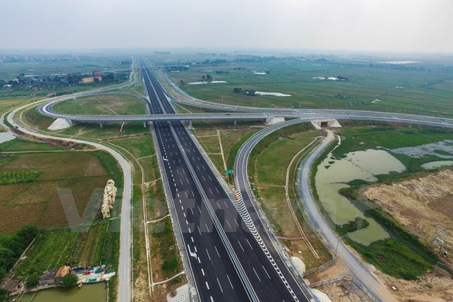 Abre al tránsito autopista más moderna Hanoi-Hai Phong ảnh 1