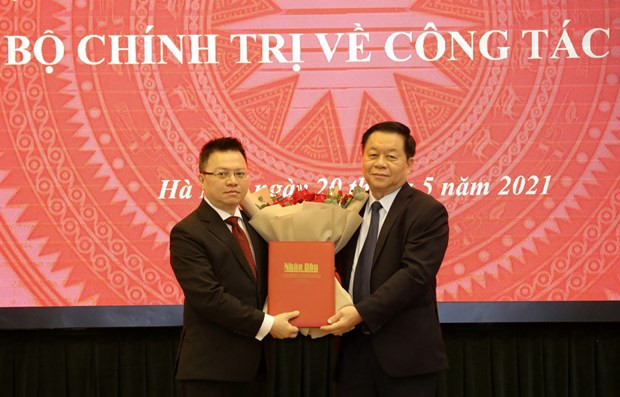 Le Quoc Minh asume el cargo de editor jefe del periódico Nhan Dan ảnh 1 Le Quoc Minh asume el cargo de editor jefe del periódico Nhan Dan ảnh 1