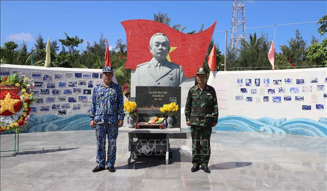 Estatua del general Vo Nguyen Giap en isla de Son Ca ảnh 1 Estatua del general Vo Nguyen Giap en isla de Son Ca ảnh 1