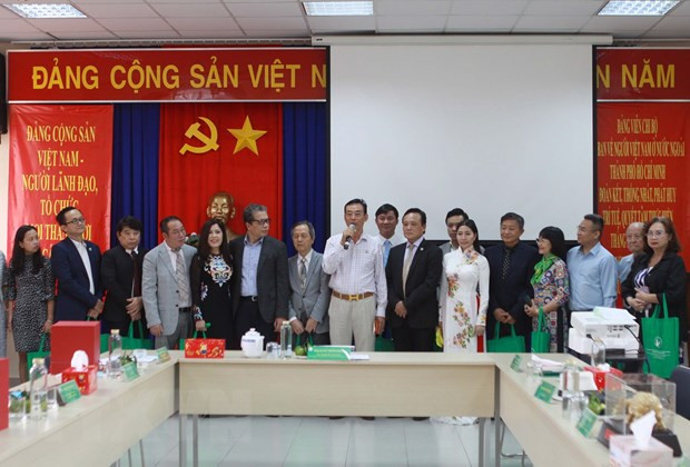 Vietnamitas en ultramar contribuyen activamente al país, según oficiales ảnh 2 Vietnamitas en ultramar contribuyen activamente al país, según oficiales ảnh 2