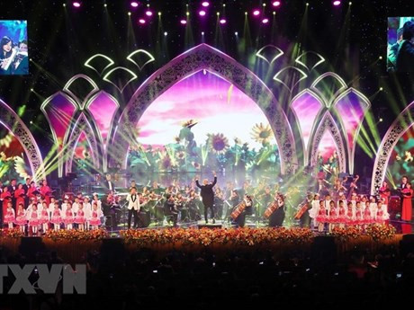 Efectúan en línea programa del Tet para vietnamitas en extranjero ảnh 1 Efectúan en línea programa del Tet para vietnamitas en extranjero ảnh 1