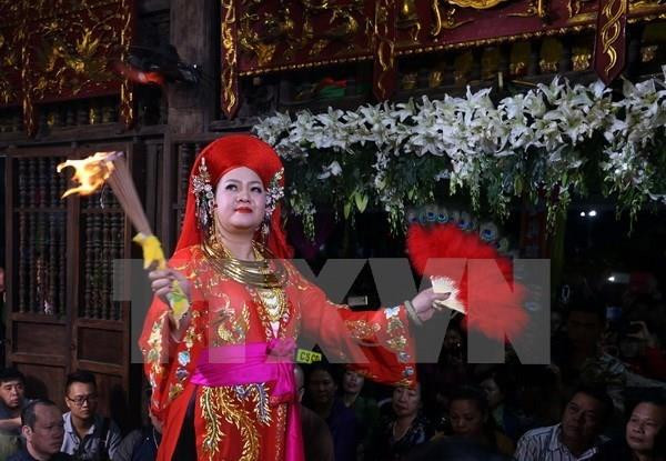 Inauguran en ciudad vietnamita exposición sobre culto a Diosa Madre ảnh 1
