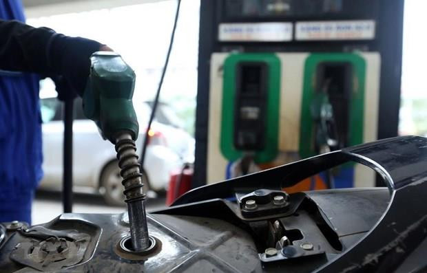 Registra un descenso el precio de combustibles en Vietnam ảnh 1 Registra un descenso el precio de combustibles en Vietnam ảnh 1