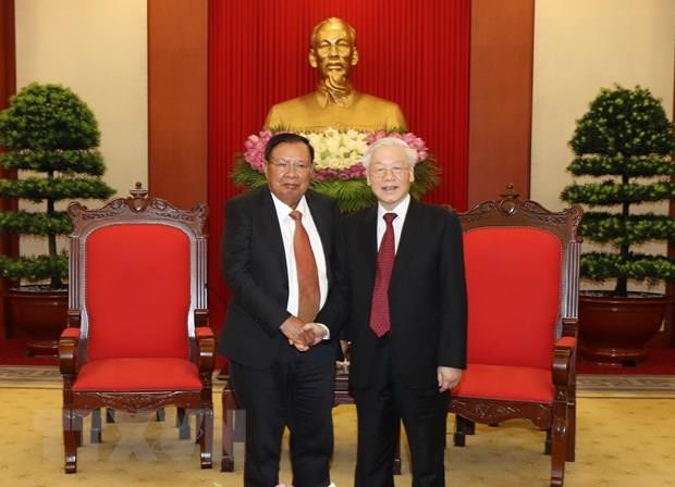 Se reúnen en Hanoi máximos dirigentes políticos de Vietnam y Laos ảnh 1 Se reúnen en Hanoi máximos dirigentes políticos de Vietnam y Laos ảnh 1
