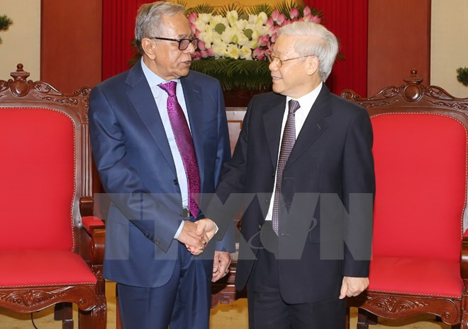 Dirigentes vietnamitas reciben al presidente bangladesí ảnh 1 Dirigentes vietnamitas reciben al presidente bangladesí ảnh 1