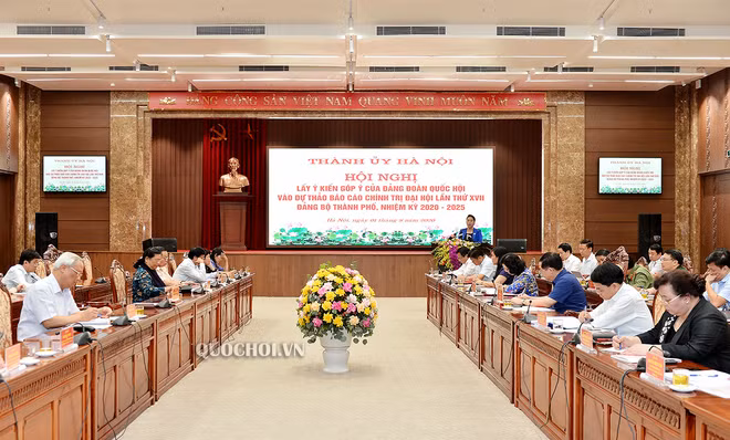 Máxima legisladora de Vietnam trabaja con dirigentes clave de Hanoi ảnh 1 Máxima legisladora de Vietnam trabaja con dirigentes clave de Hanoi ảnh 1