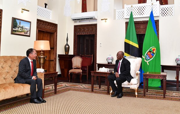 Presidente de Tanzania aboga por aumentar la presencia de empresas vietnamitas en su país ảnh 1 Presidente de Tanzania aboga por aumentar la presencia de empresas vietnamitas en su país ảnh 1