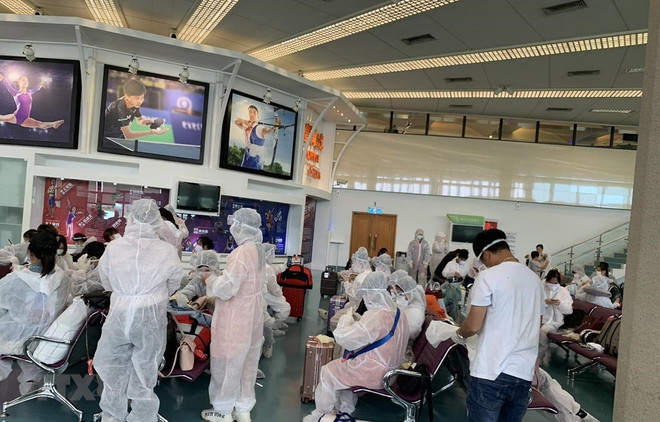 Repatriados más de 500 vietnamitas desde Singapur y Taiwán por COVID-19 ảnh 1 Repatriados más de 500 vietnamitas desde Singapur y Taiwán por COVID-19 ảnh 1