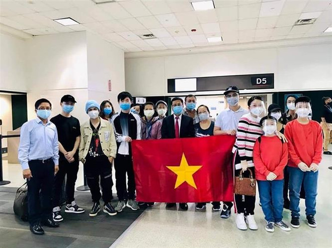 Retornan al país casi 350 ciudadanos vietnamitas desde Estados Unidos ảnh 1 Retornan al país casi 350 ciudadanos vietnamitas desde Estados Unidos ảnh 1