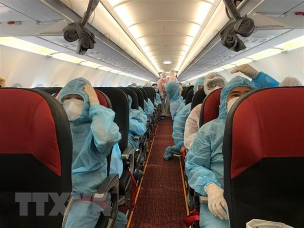 Más de 21 mil ciudadanos vietnamitas regresan a casa de 50 países y territorios ảnh 1