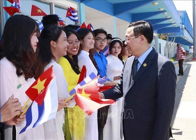 Presidente parlamentario de Vietnam inicia visita oficial a Cuba ảnh 4 Presidente parlamentario de Vietnam inicia visita oficial a Cuba ảnh 4