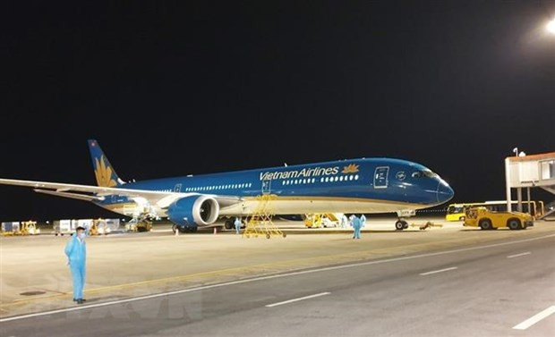 Suspenden vuelos en varios aeropuertos vietnamitas debido al tifón Noul ảnh 1 Suspenden vuelos en varios aeropuertos vietnamitas debido al tifón Noul ảnh 1