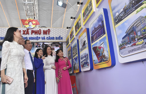 Inauguran exposición sobre Partido Comunista de Vietnam en provincia sureña de Ba Ria - Vung Tau ảnh 1