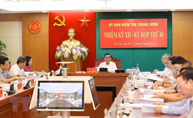 Partido Comunista de Vietnam examina expulsión de exdirigentes de Da Nang de sus filas ảnh 1