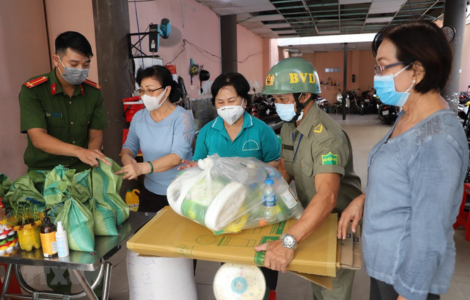 Amplia participación en programa de protección del entorno en Ciudad Ho Chi Minh ảnh 1 Amplia participación en programa de protección del entorno en Ciudad Ho Chi Minh ảnh 1
