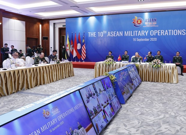 Impulsan cooperación militar por una ASEAN cohesiva y adaptativa ảnh 1