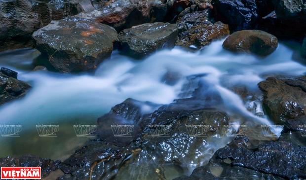 Una experiencia por la cueva Thien Duong en la provincia vietnamita de Quang Binh ảnh 8