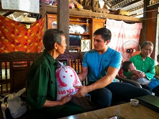 El maestro norteamericano y su proyecto de asistencia a pobres en Vietnam ảnh 1 El maestro norteamericano y su proyecto de asistencia a pobres en Vietnam ảnh 1