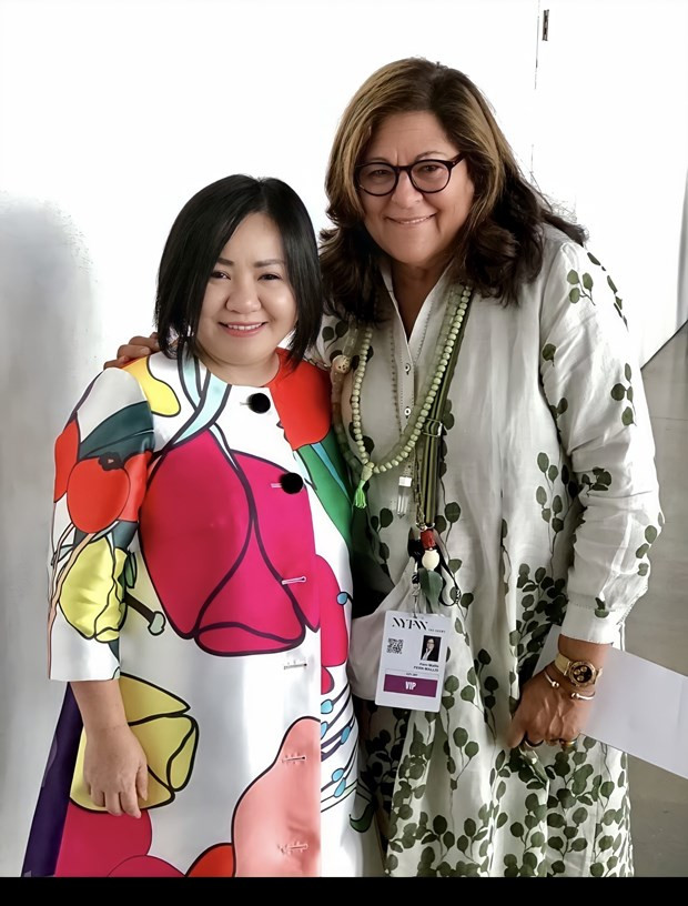 Primera vietnamita asume presidencia de la Asociación de Moda de ASEAN ảnh 1 Primera vietnamita asume presidencia de la Asociación de Moda de ASEAN ảnh 1