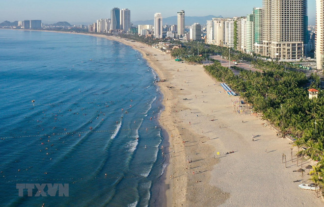 Da Nang suspende actividades en playas y restaurantes ảnh 1