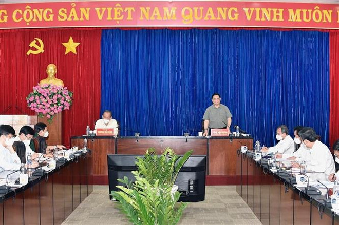 Inspecciona premier vietnamita labores antiepidémicas en polo industrial ảnh 2 Inspecciona premier vietnamita labores antiepidémicas en polo industrial ảnh 2