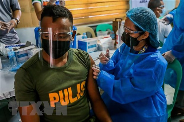 COVID-19: Filipinas advierte sobre pena de cárcel a quienes rechacen vacunarse ảnh 1 COVID-19: Filipinas advierte sobre pena de cárcel a quienes rechacen vacunarse ảnh 1