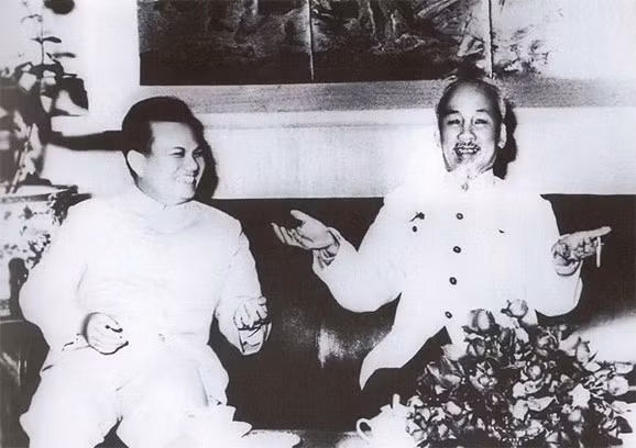 Alaba periódico PathetLao gran amistad Vietnam-Laos ảnh 1