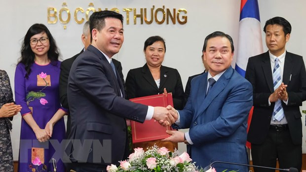 Buscan ampliar lazos comerciales entre Vietnam y Laos ảnh 1 Buscan ampliar lazos comerciales entre Vietnam y Laos ảnh 1