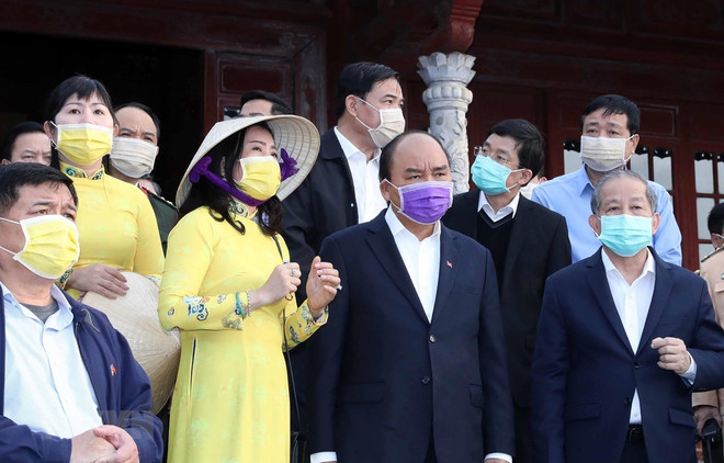 Inspecciona premier de Vietnam lucha contra coronavirus en provincia central ảnh 1 Inspecciona premier de Vietnam lucha contra coronavirus en provincia central ảnh 1
