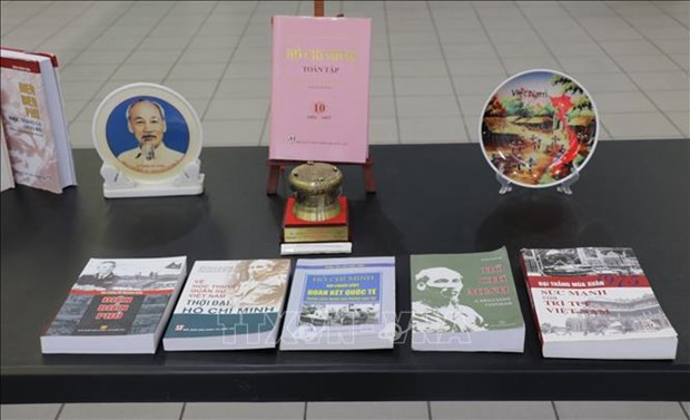 Aprecian expertos canadienses papel de liderazgo del Partido Comunista de Vietnam ảnh 1