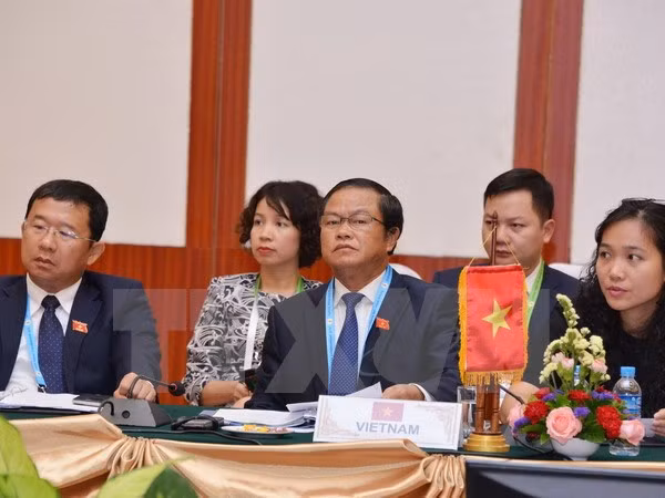 Líderes de AIPA apoyan el desarrollo de comunidad de ASEAN ảnh 1