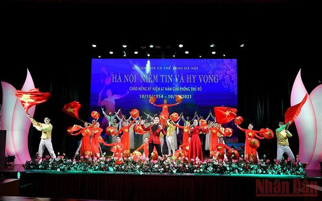 Repasan memorias de días históricos en Hanoi a través de programa artístico ảnh 1