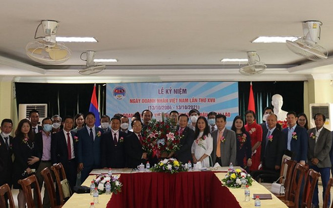 Celebran en Laos el Día de Empresarios de Vietnam ảnh 1