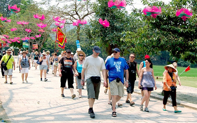 Debaten en Vietnam medidas para atraer turistas españoles en un nuevo contexto ảnh 1 Debaten en Vietnam medidas para atraer turistas españoles en un nuevo contexto ảnh 1