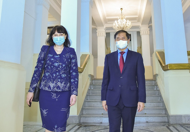 Vietnam y Rumania promueven relaciones de amistad y cooperación ảnh 1 Vietnam y Rumania promueven relaciones de amistad y cooperación ảnh 1