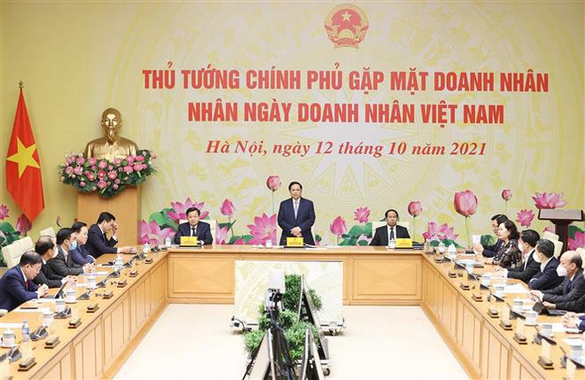 Vietnam emitirá política sobre adaptación segura con la pandemia para favorecer operación empresarial ảnh 2 Vietnam emitirá política sobre adaptación segura con la pandemia para favorecer operación empresarial ảnh 2