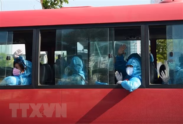 Repatriados cerca de 300 ciudadanos vietnamitas desde Tailandia ảnh 1 Repatriados cerca de 300 ciudadanos vietnamitas desde Tailandia ảnh 1