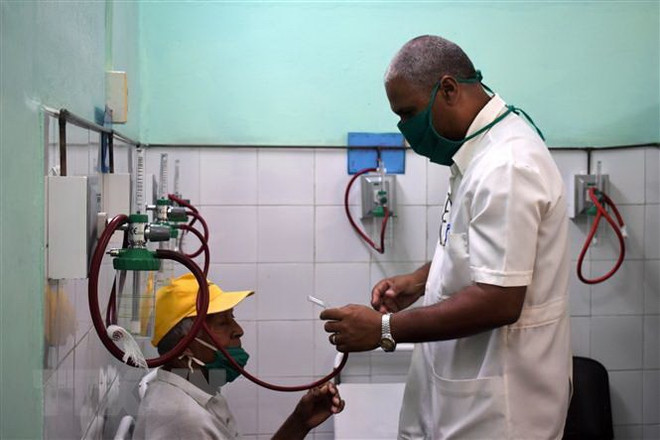 Entrega empresa vietnamita donación a médicos cubanos ảnh 1 Entrega empresa vietnamita donación a médicos cubanos ảnh 1