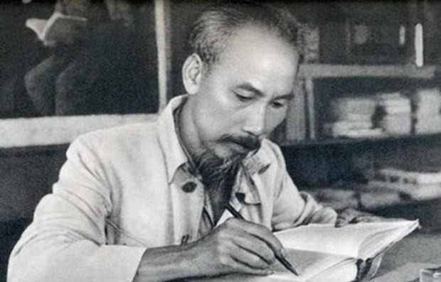 Presidente Ho Chi Minh, ejemplo brillante de la ética revolucionaria ảnh 1
