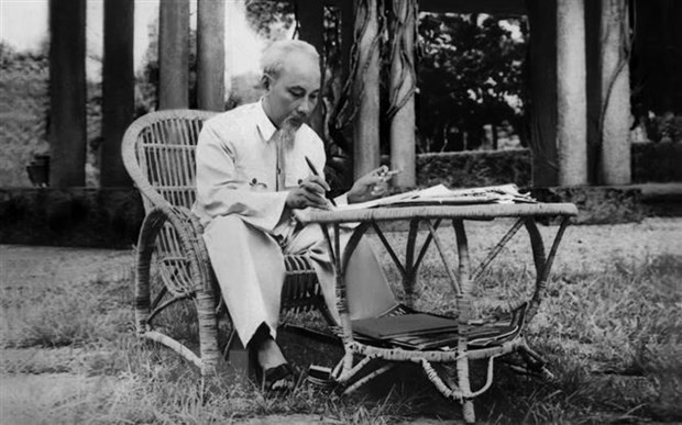 Prensa venezolana destaca trayectoria revolucionaria del Presidente Ho Chi Minh ảnh 1