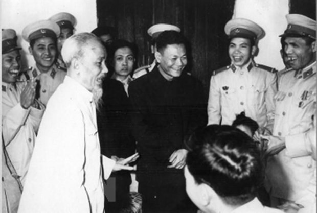 Profesor sudcoreano alaba al Presidente Ho Chi Minh ảnh 1 Profesor sudcoreano alaba al Presidente Ho Chi Minh ảnh 1