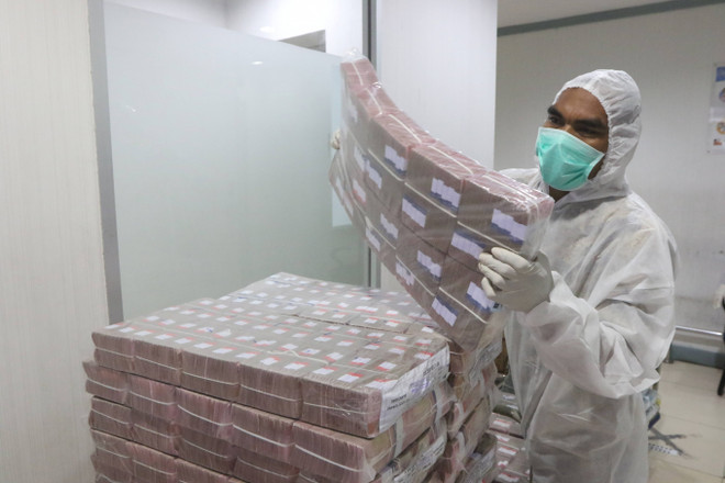 Sistema financiero de Indonesia enfrenta inestabilidad en medio de epidemia ảnh 1 Sistema financiero de Indonesia enfrenta inestabilidad en medio de epidemia ảnh 1