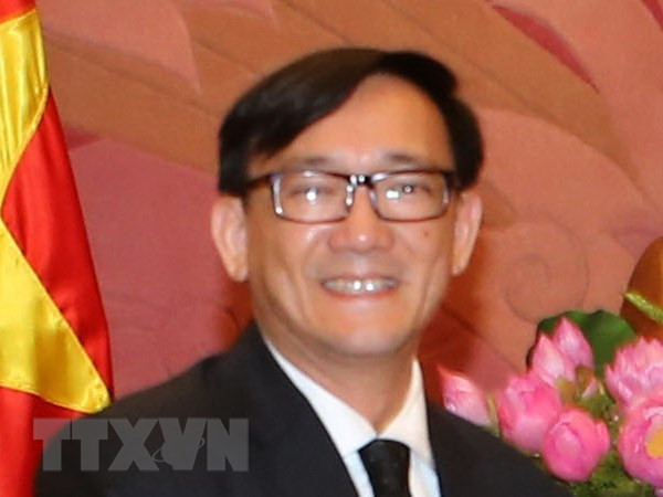 Embajador tailandés honrado con sello conmemorativo por sus aportes a nexos con Vietnam ảnh 1 Embajador tailandés honrado con sello conmemorativo por sus aportes a nexos con Vietnam ảnh 1