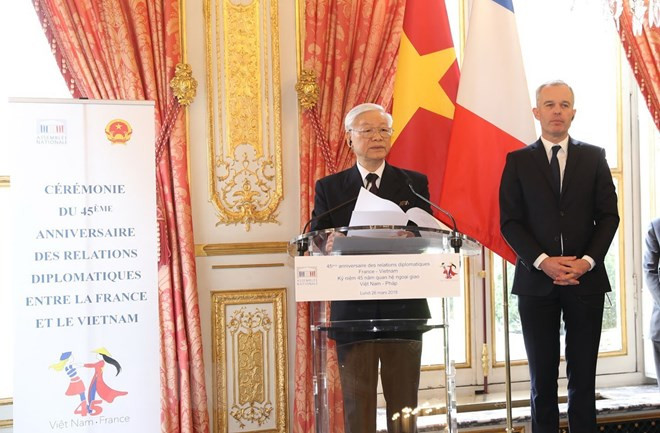 Francia y Vietnam celebran 45 años de relaciones diplomáticas en París ảnh 1 Francia y Vietnam celebran 45 años de relaciones diplomáticas en París ảnh 1